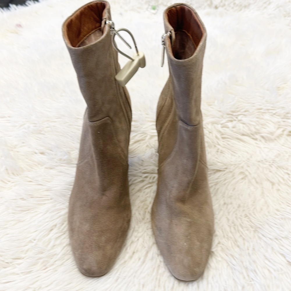 NEW AQUATALIA Luissa Taupe Suede Block heel ankle boot women size 6.5 - Picture 2 of 8